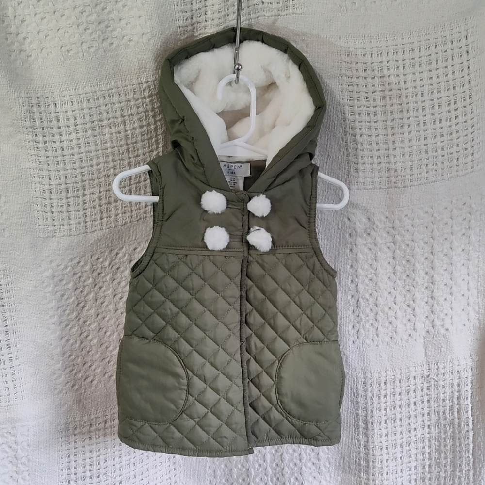 Aspen Rise Olive Green Quilted Hooded Vest with Faux Fur Trim